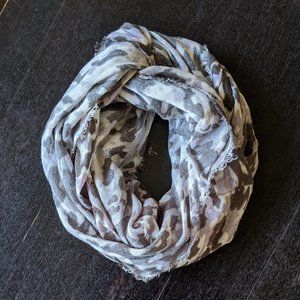 Soft Grey Leopard Pattern Loop Scarf (NWOT)